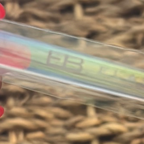 ✨ Iridescent Makeup Brush – Black & Gray Ombre Bristles (EB Brand) - Picture 3 of 3